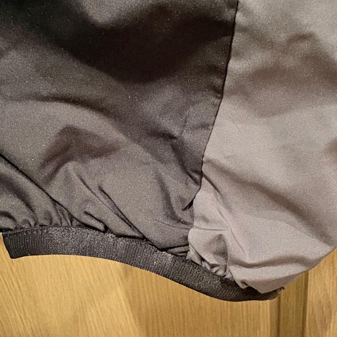 adidas フード付き　レディースウィンドブレーカー 黒/グレー