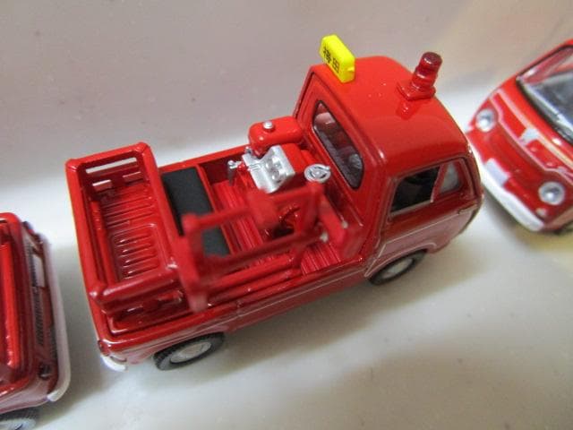 トミカLV/新品未開封 スバルサンバーポンプ消防車(梅田町消防団) 3台
