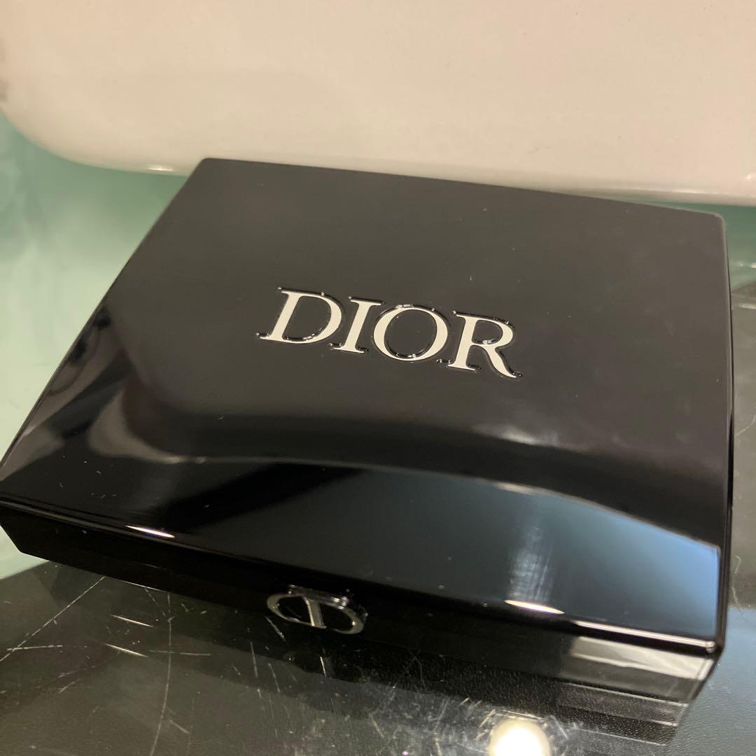 Diorサンククルール812 ピンクマニア