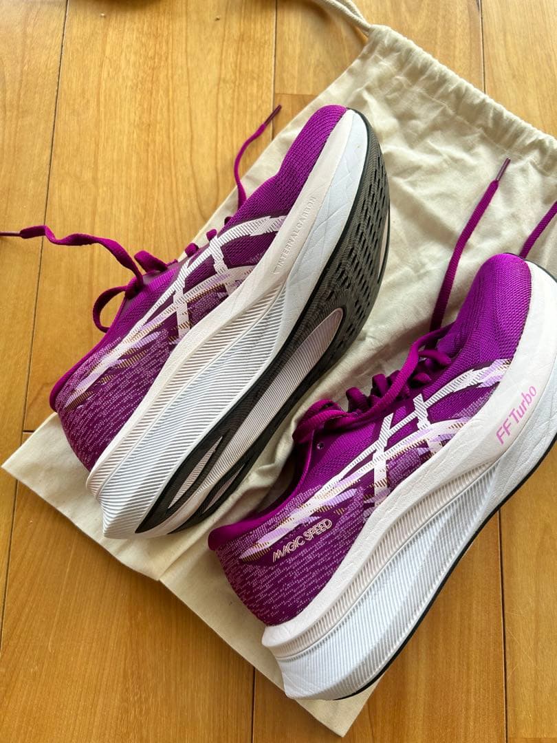 ASICS マジックスピード4 ピンク/ホワイト