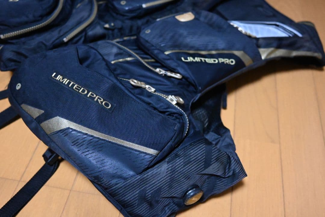 シマノ　磯　SHIMANO 　LIMITED PRO フローティングベスト