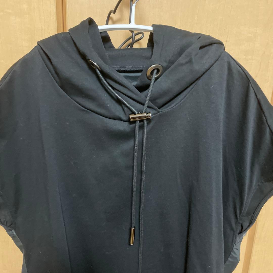 PRIDE 黒フード半袖ベスト