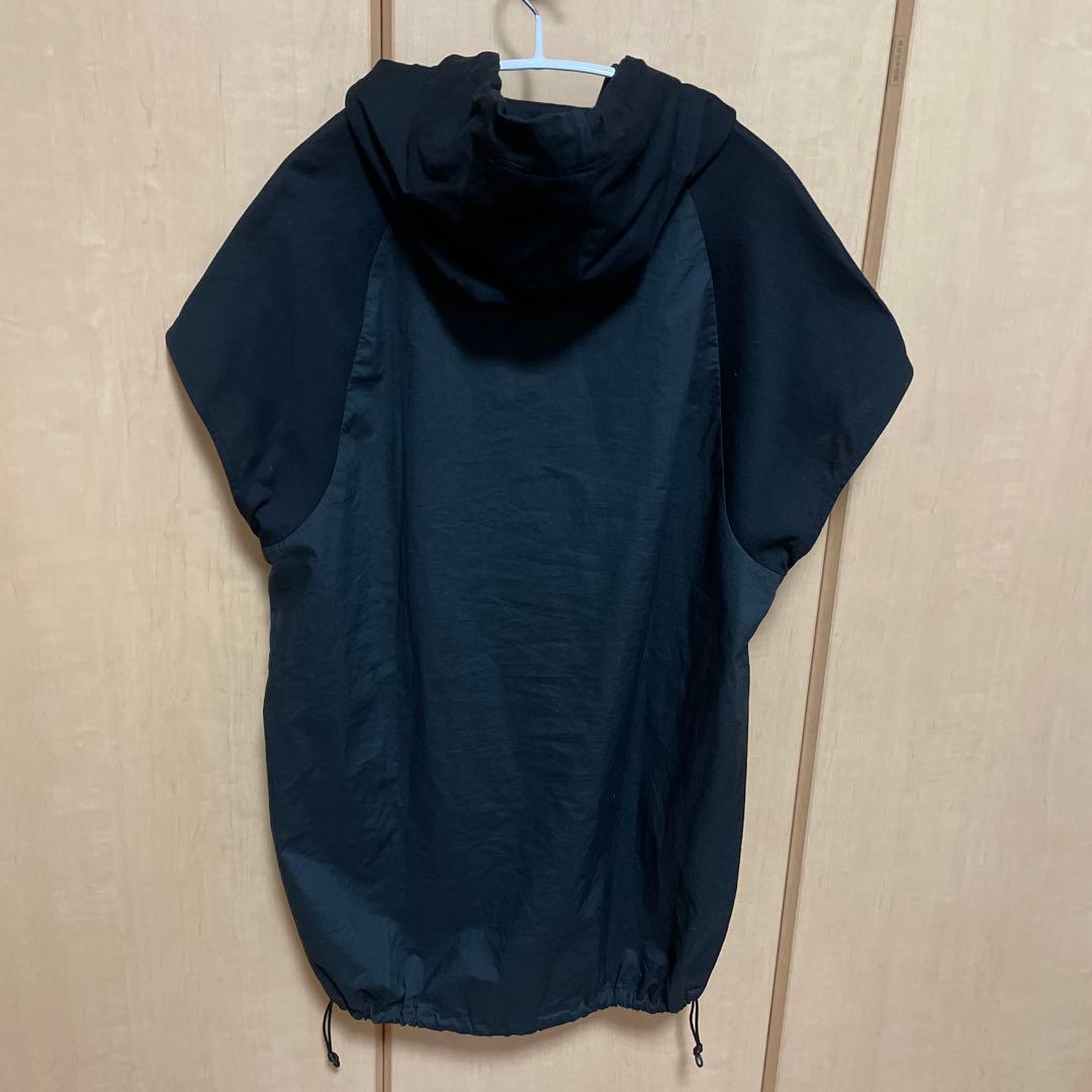 PRIDE 黒フード半袖ベスト