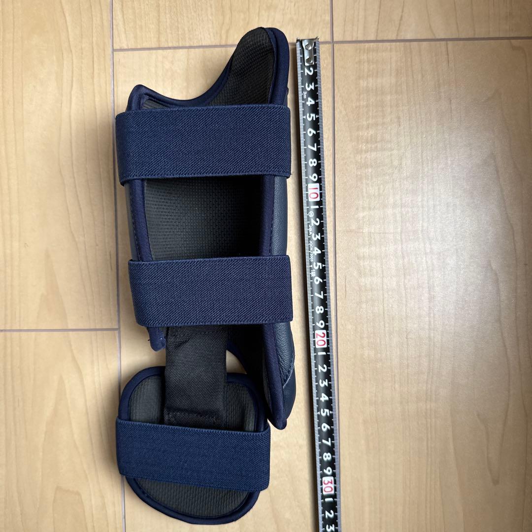 ⚾️BRUCE BOLT PREMIUM PRO ユース フットガード 右打者用