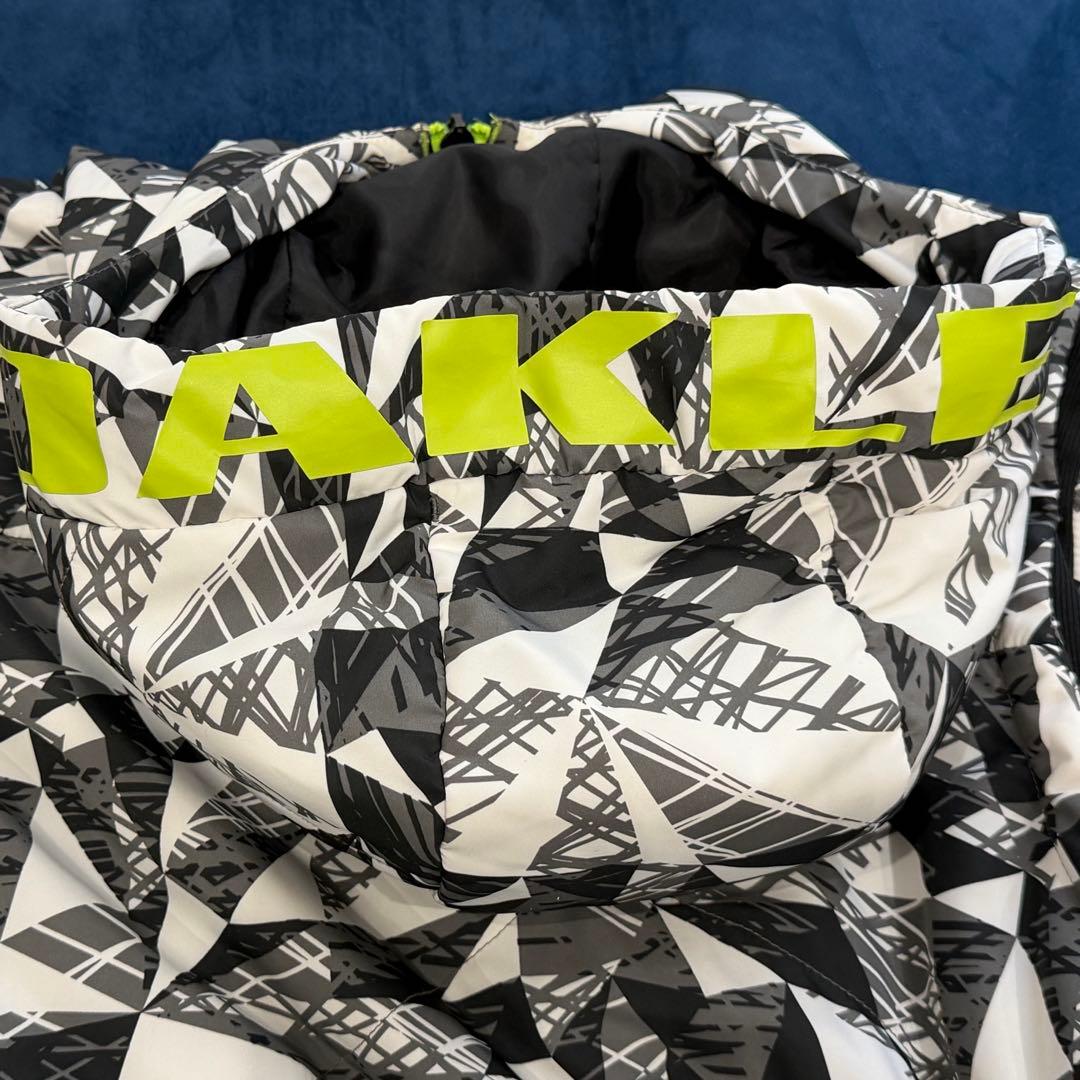 美品　フード付きジャケット　メンズ　ゴルフ　オークリー　Ｌ　ホワイト　防寒　防風