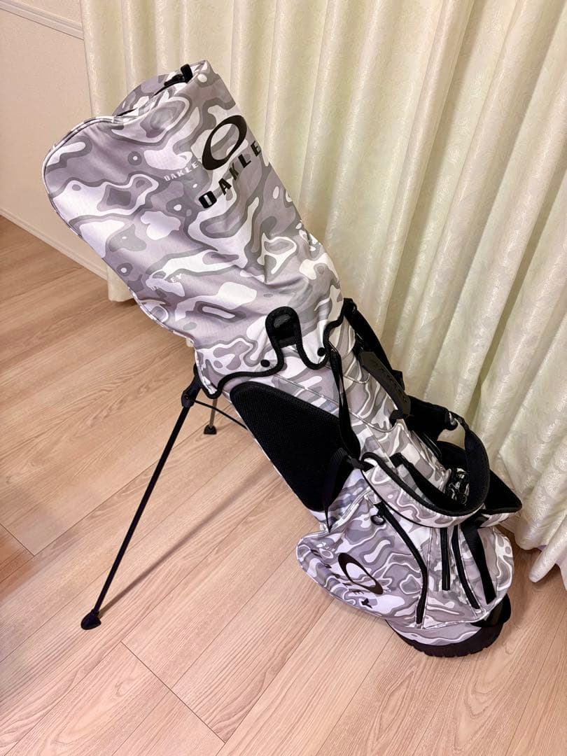 オークリー　ゴルフバッグ　スタンド迷彩柄