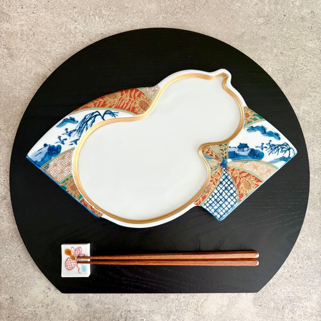 扇瓢箪皿　1枚　高級和食器　平皿　口替り皿　縁起物　金彩　手描き　作家　有田焼