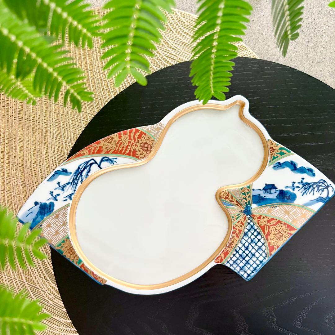 扇瓢箪皿　1枚　高級和食器　平皿　口替り皿　縁起物　金彩　手描き　作家　有田焼