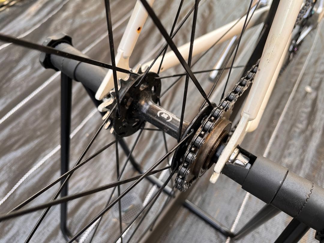 フジフェザーピストシングルスピード完成車　豪華オマケ付　直接手渡し限定