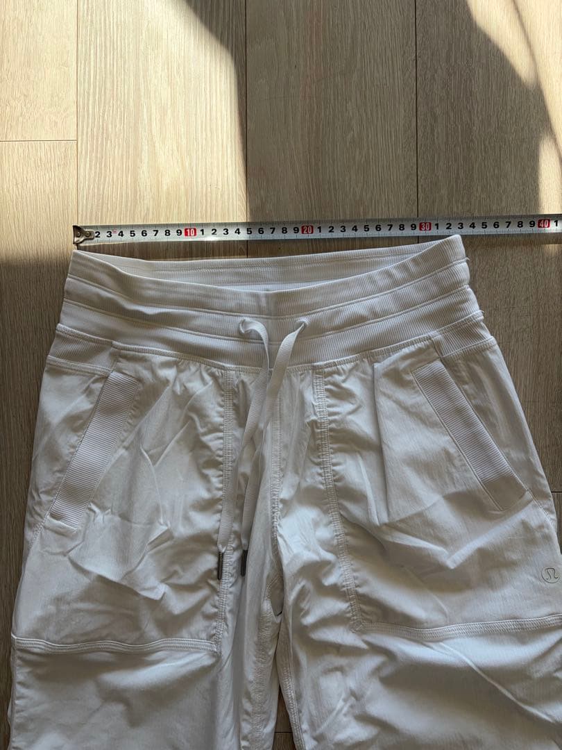 最終お値下げルルレモンサイズ4スタジオパンツ