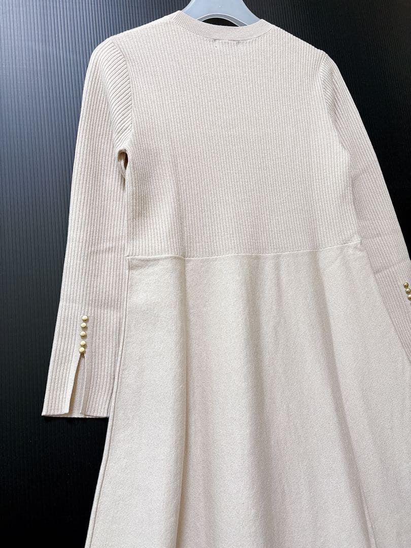 新品【インディヴィ】ニット　フレア　ロング　ワンピース　長袖　金ボタン