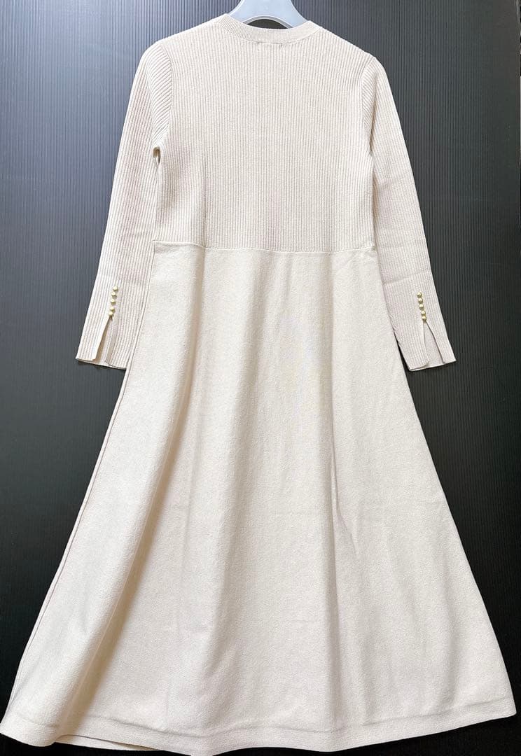 新品【インディヴィ】ニット　フレア　ロング　ワンピース　長袖　金ボタン