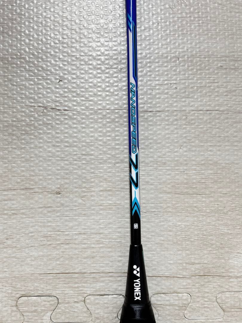 【美品】ヨネックス　ナノスピード77　バトミントン ラケット　YONEX