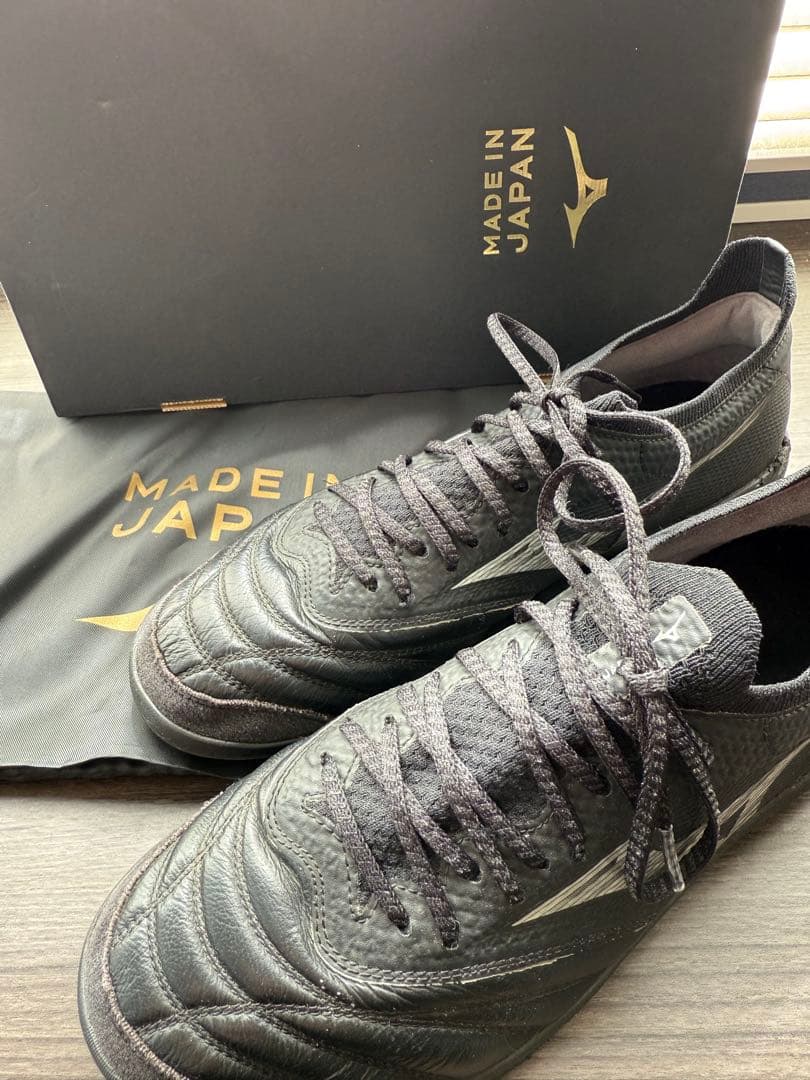 最終値引き美品MIZUNO MORELIA トレーニングシューズ ブラック日本製