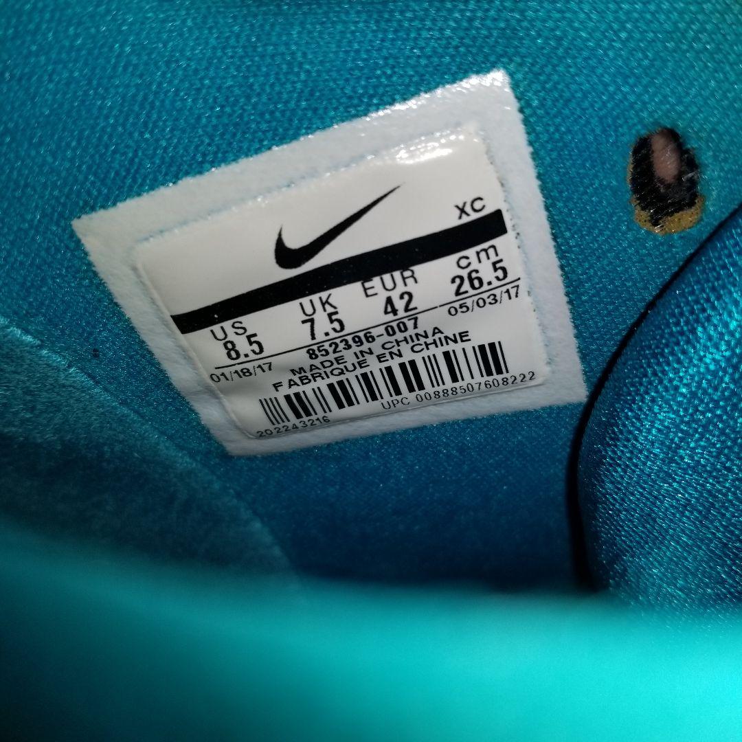 美品　2017 NIKE KYRIE 3 “KYRACHE LIGHT” ハラチ