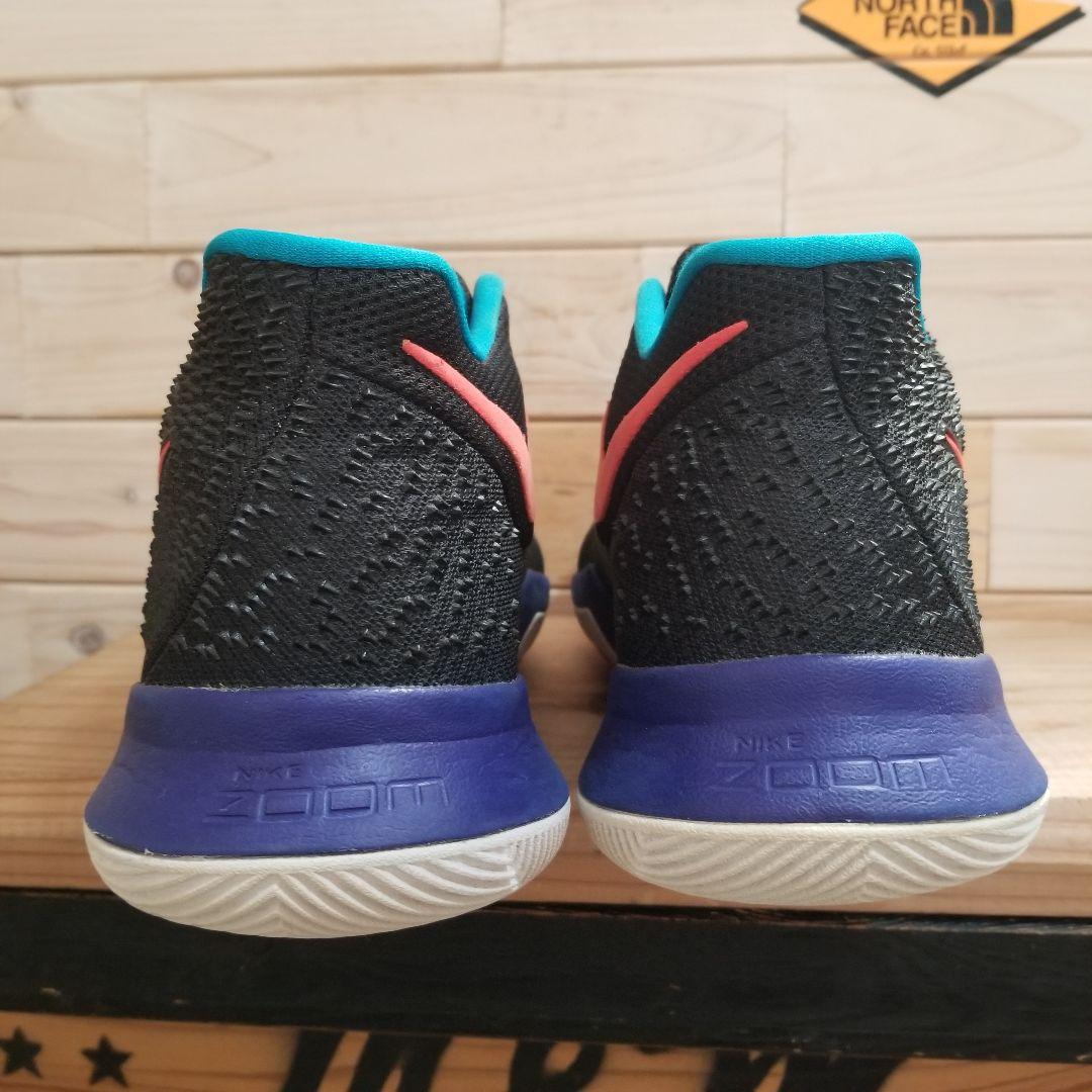 美品　2017 NIKE KYRIE 3 “KYRACHE LIGHT” ハラチ