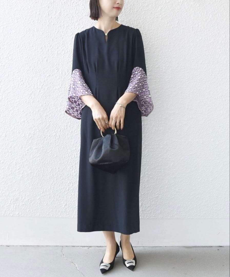 chiyo☺︎ 様　トロワズィエムチャコ　シップス別注　エンブロイダリーワンピース