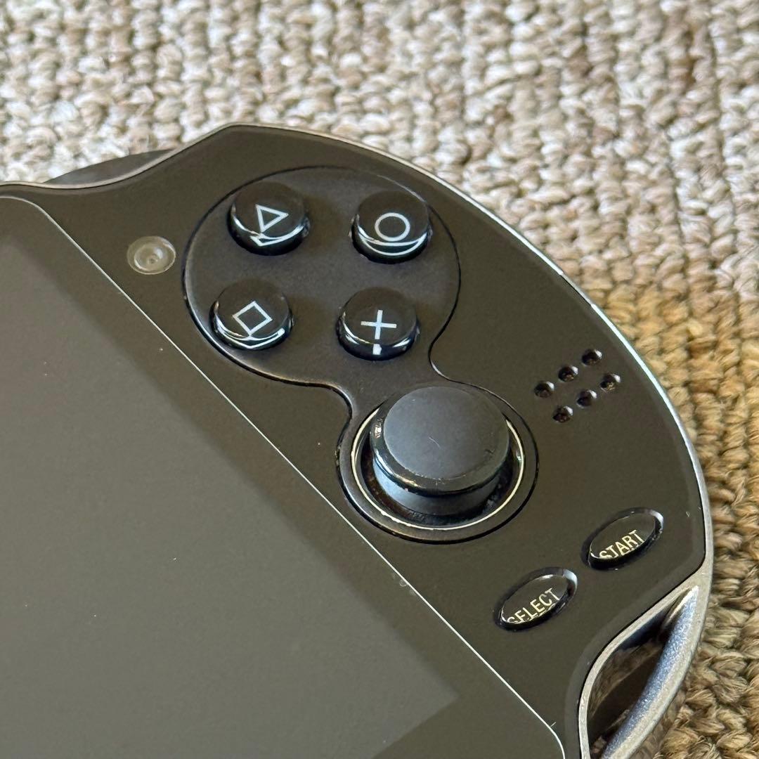 PSVITA PCH-1100 クリスタル・ブラック 3-009