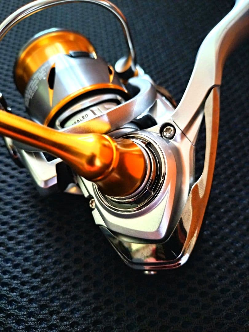 【新品未使用】ダイワ 21フリームスFC LT2000S 2BBノブ アジング