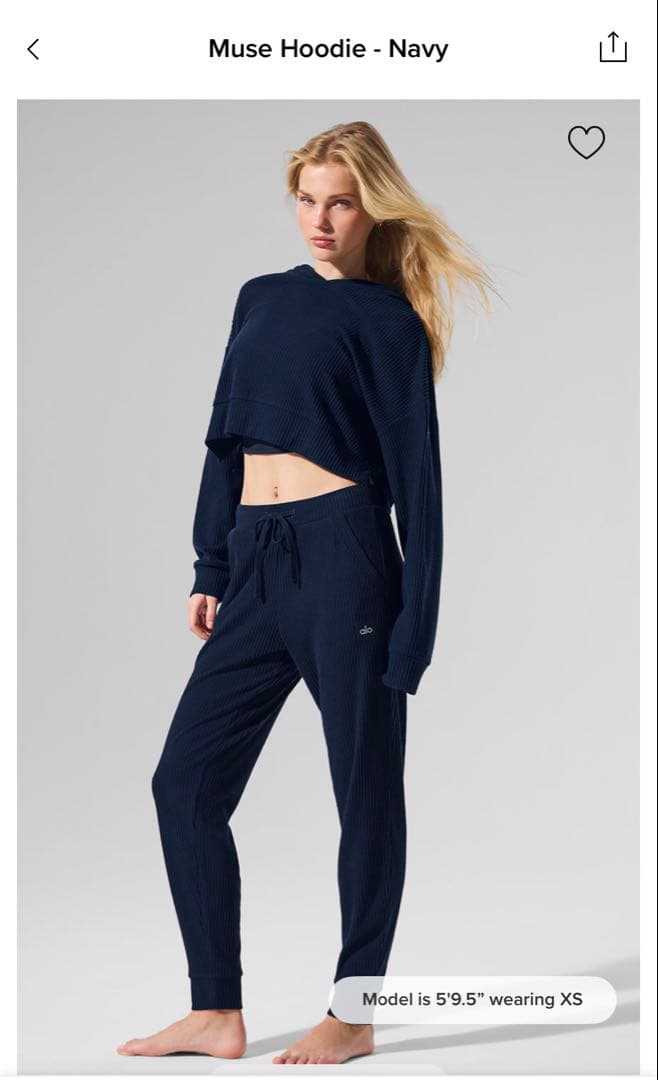 新品　alo yoga muse hoodie ネイビー　アロヨガ　フーディ
