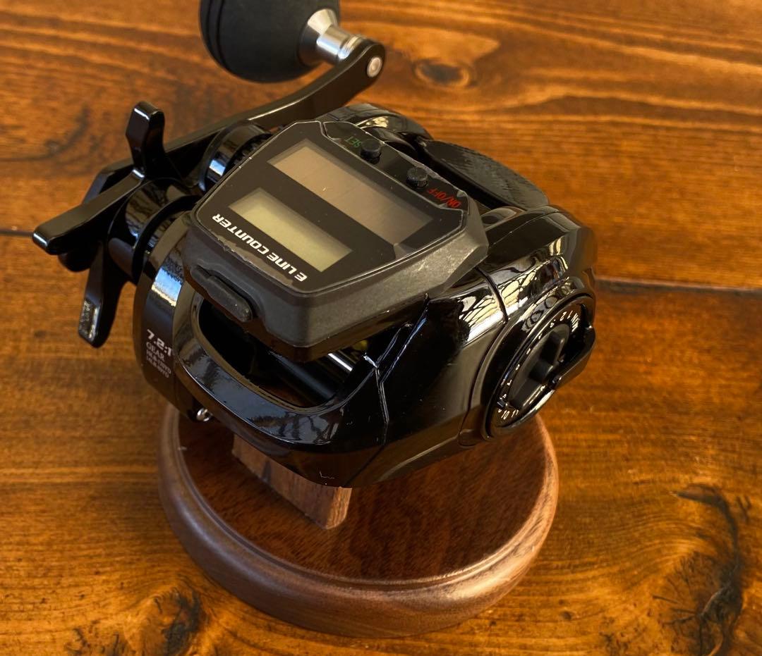 デジタルカウンター付きベイトリール　タイラバ　船釣り　ジギング　ソーラー充電