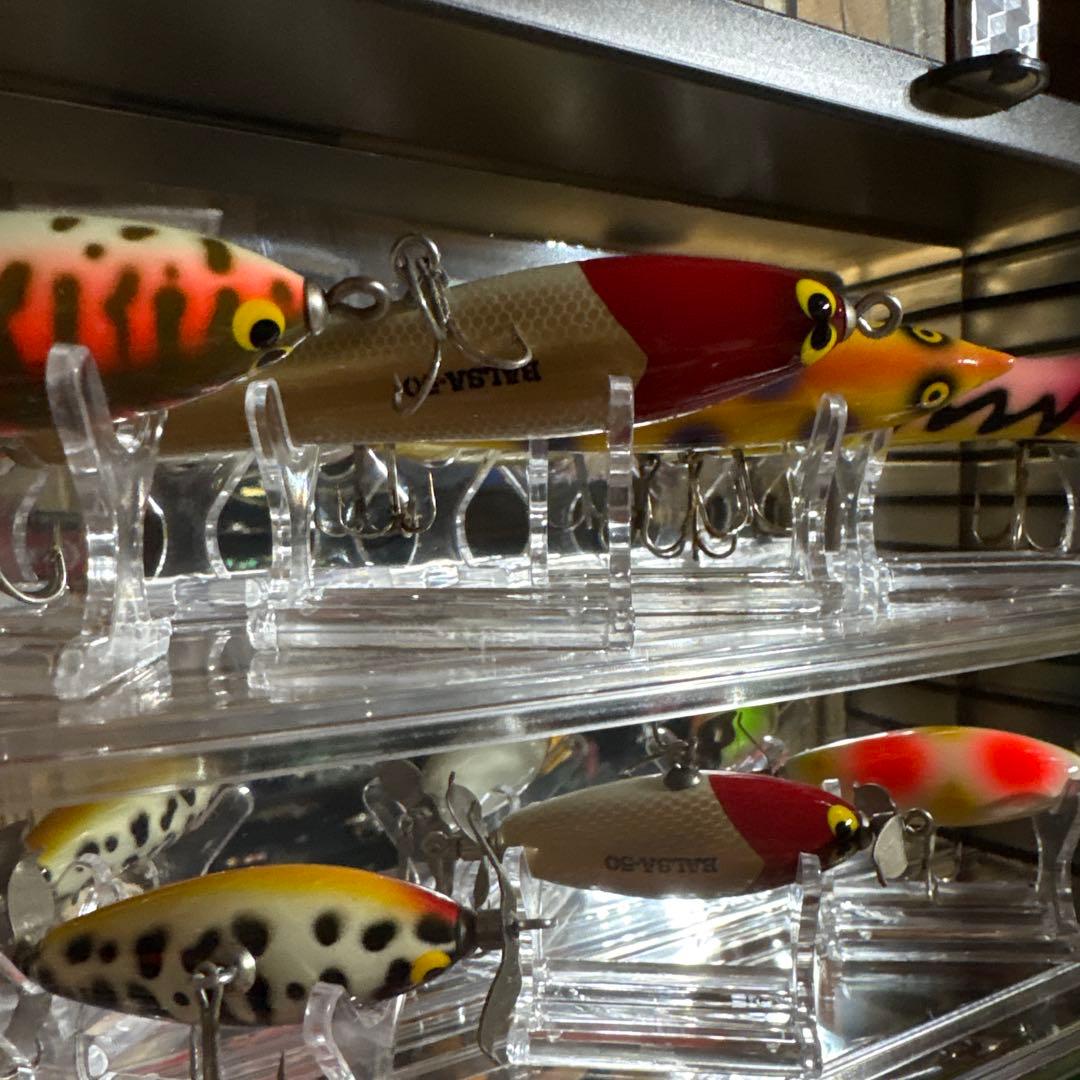 ハードルアーとコレクションケース バルサ50、ハトリーズ、ズィール