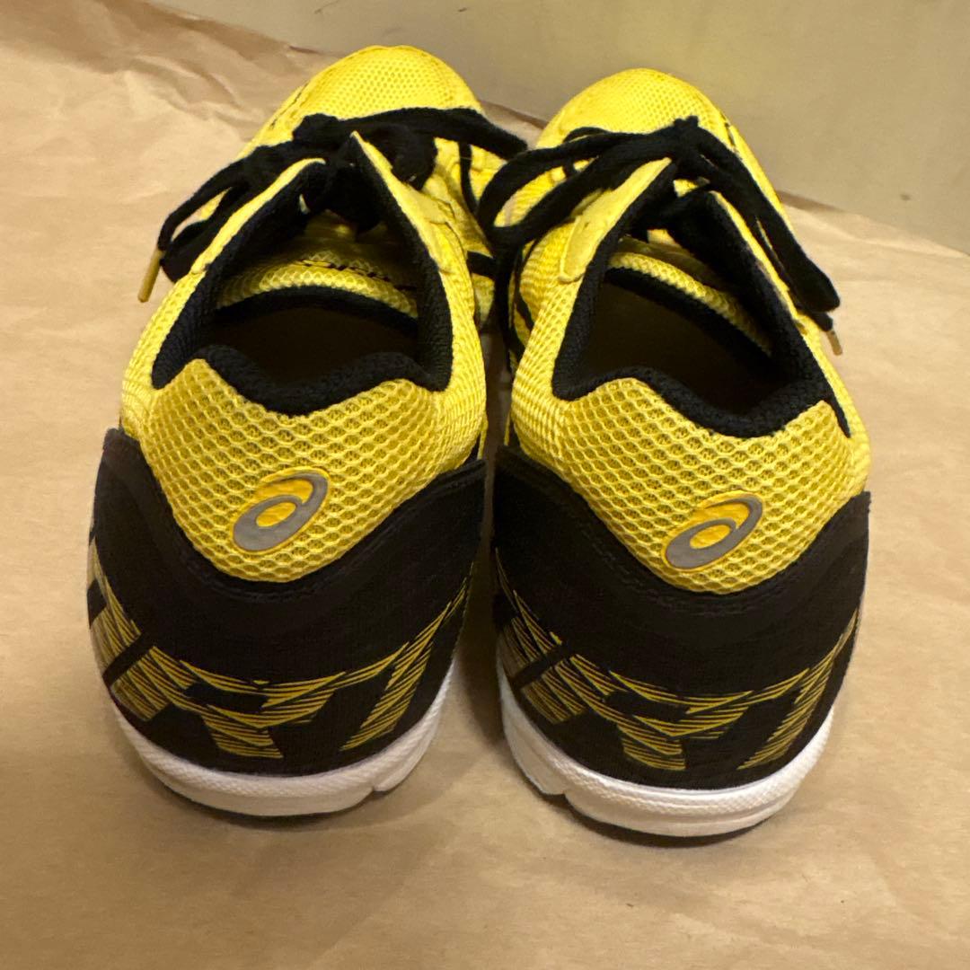 ランニングシューズ　asics