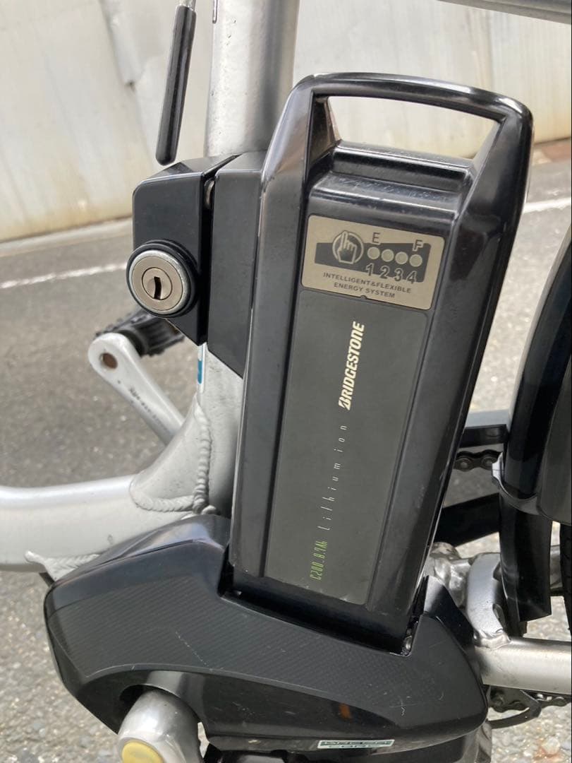 1581業界最長12ヶ月保証付！送料無料エリア多数！安全整備済み！電動自転車