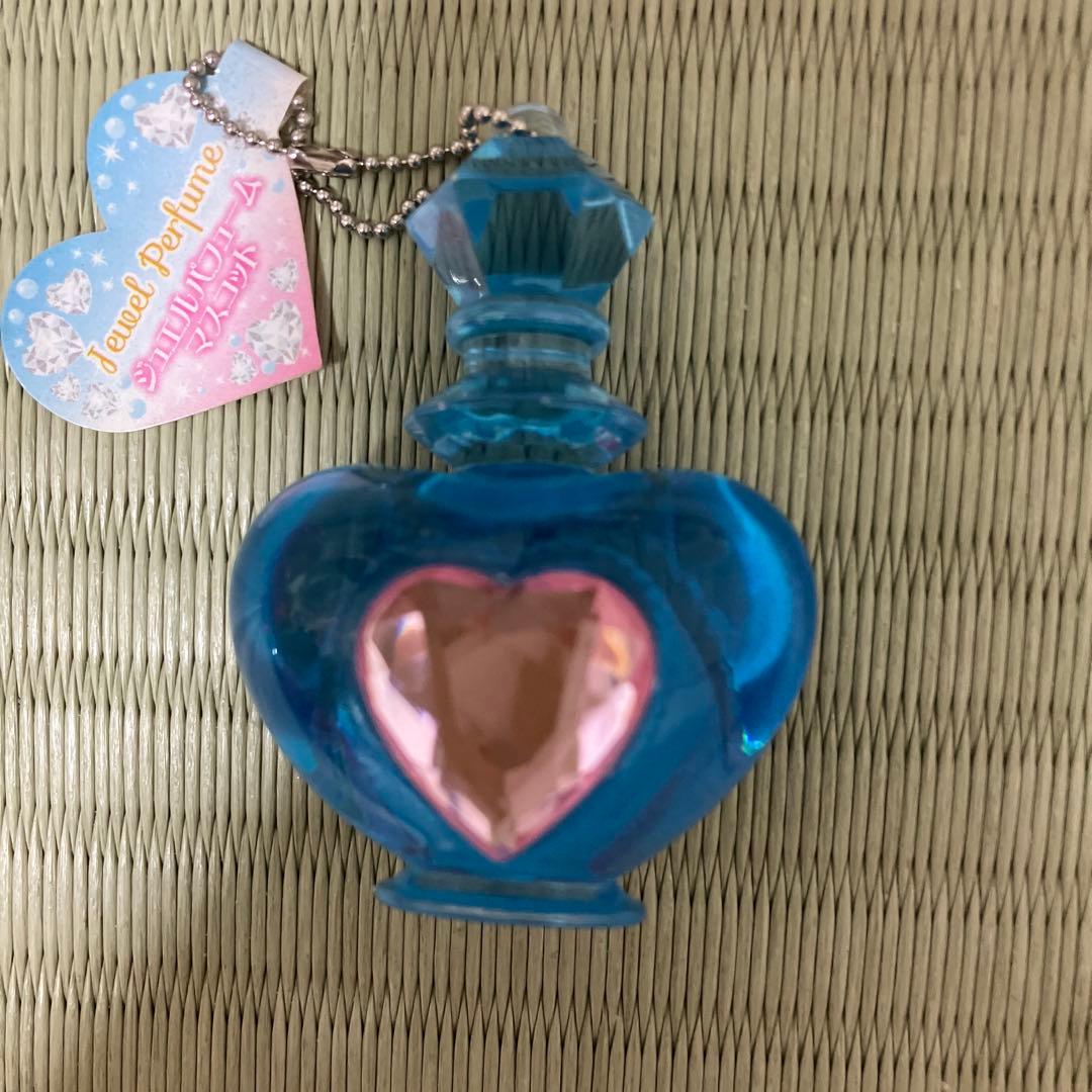 赤系ピンク色ハート型アクリル置物 2個セットオブジェおまけつきジュエルパフューム