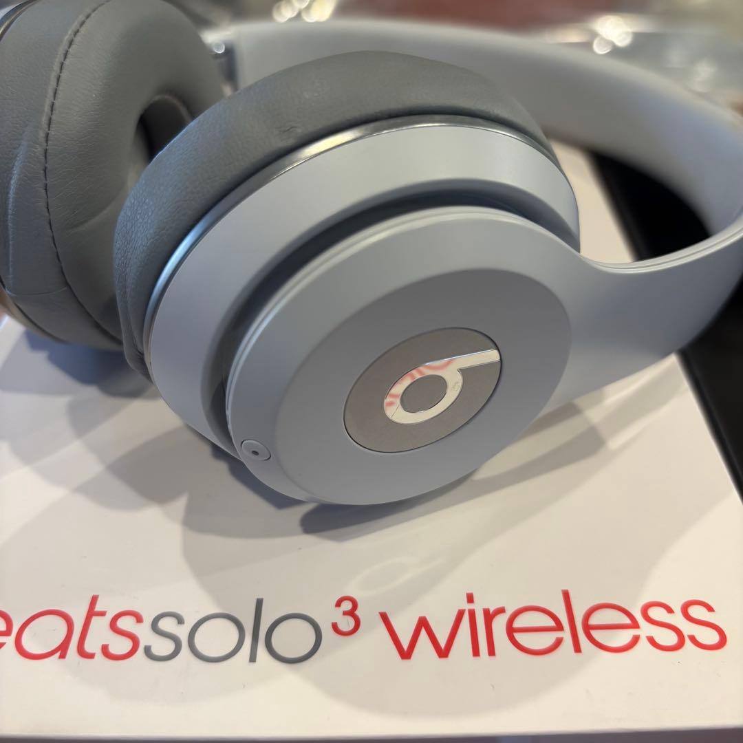 【美品】【Beats Solo3 Wireless 】ヘッドフォン シルバー