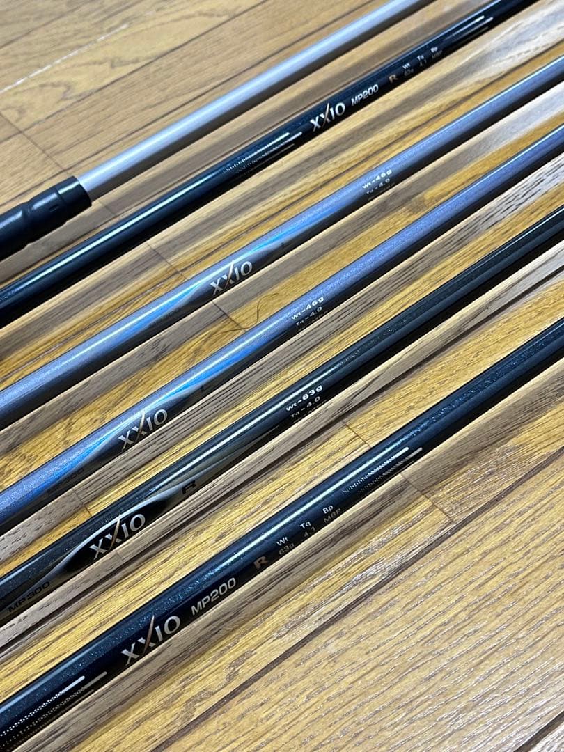 ゼクシオのアイアンセット＋おまけ2本の計8本セット/古いモデル、初心者、練習用に