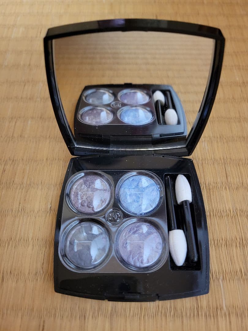 シャネル　レ　キャトルオンブル　アイシャドウ