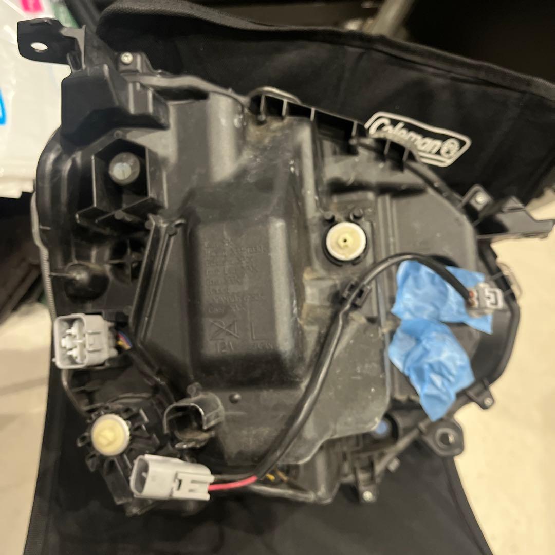 ダイハツ　ムーブキャンバス　左ヘッドライト