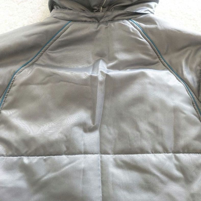 美品 YONEX HEATCAPSULE　ヨネックス ベンチコート XL