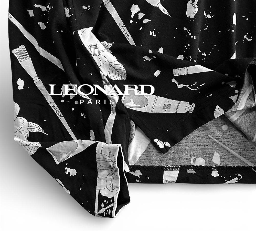 極美品レオナールスポーツゴルフ ストレッチとろみハイネック総柄プリントシャツ黒L