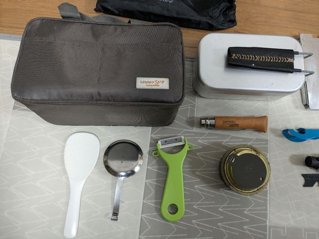 キャンプ用品まとめ売り　508Aストーブ、ランタン、テーブル等　カーゴBOX発送