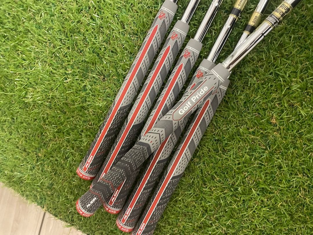 SRXON Z FORGED アイアン ６本　ダイナミックゴールド　S200