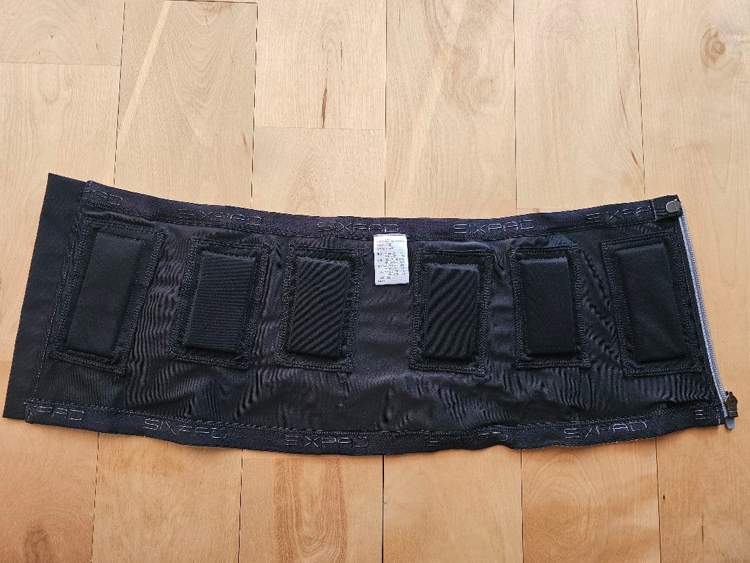 新品未使用　SIXPAD パワースーツコアベルト Sサイズ