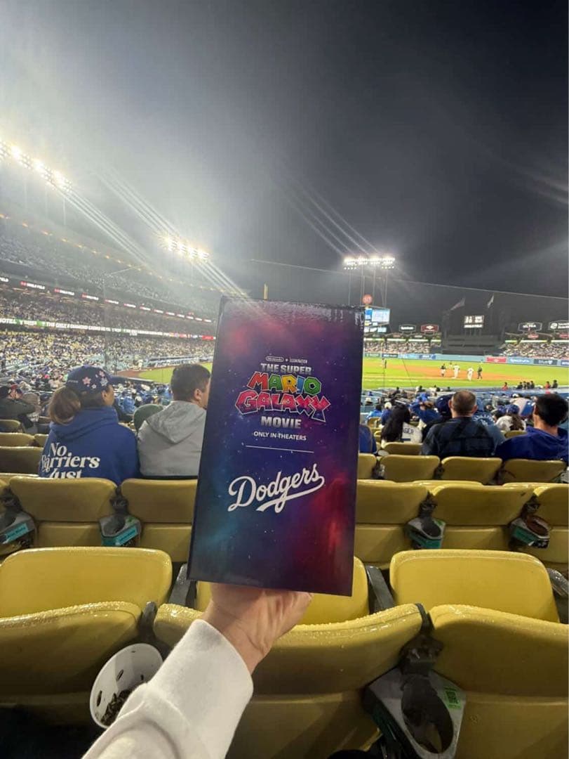 Yoshi フィギュア 18 Dodgers限定品