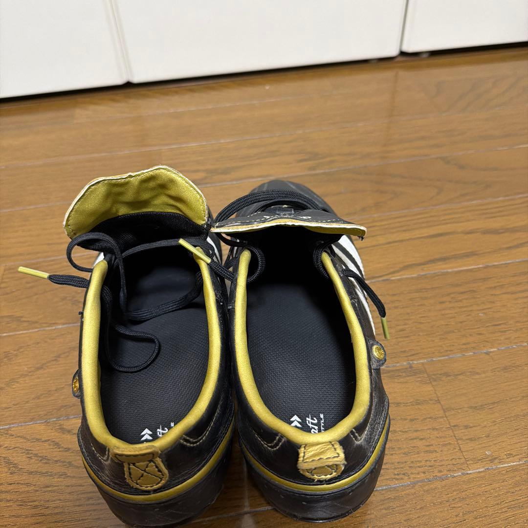 仮*ガ様 adidas サッカー ブラック/ホワイト/ゴールド adipure