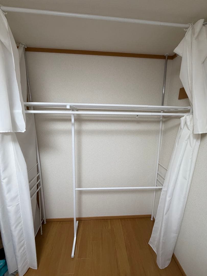 【dinos】ハンガーラック カーテン付き 幅137〜230cm