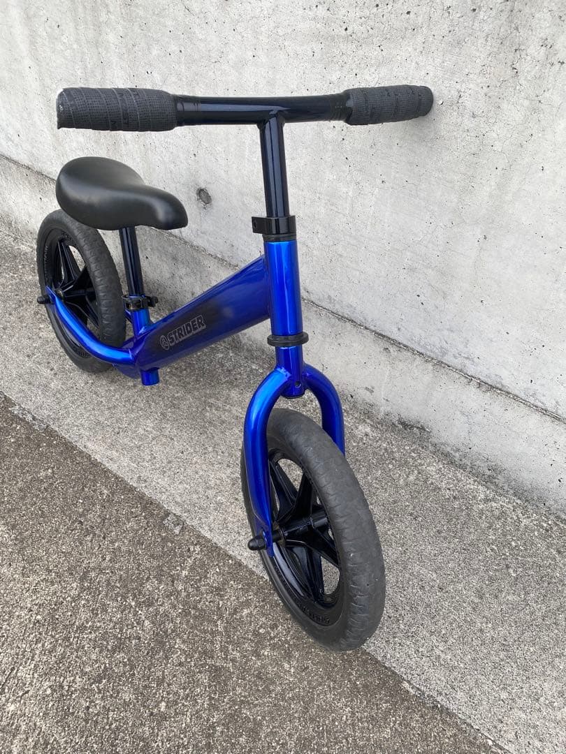 STRIDER ストライダー　カスタムペイント済み　キャンディーブルー