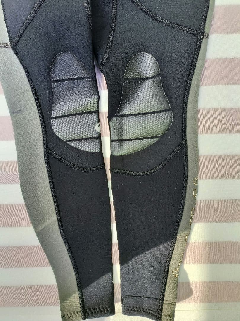 クイックシルバー　XS　ウェットスーツ