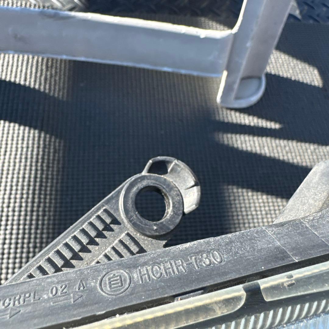 トヨタ　プリウス　30 前期　ヘッドランプ　ヘッドライト　左右セット　中古品