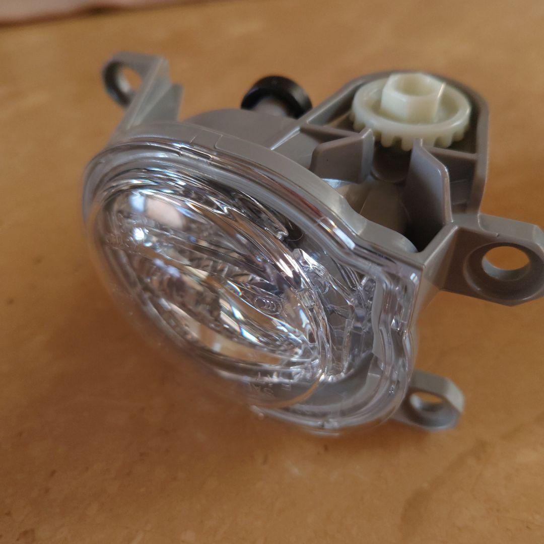 40系ヴェルファイア　純正フォグランプ　新車外し