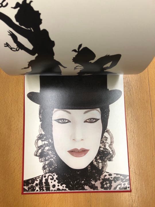 VISIONAIRE 29　WOMAN ヴィジョネア29　ウーマン