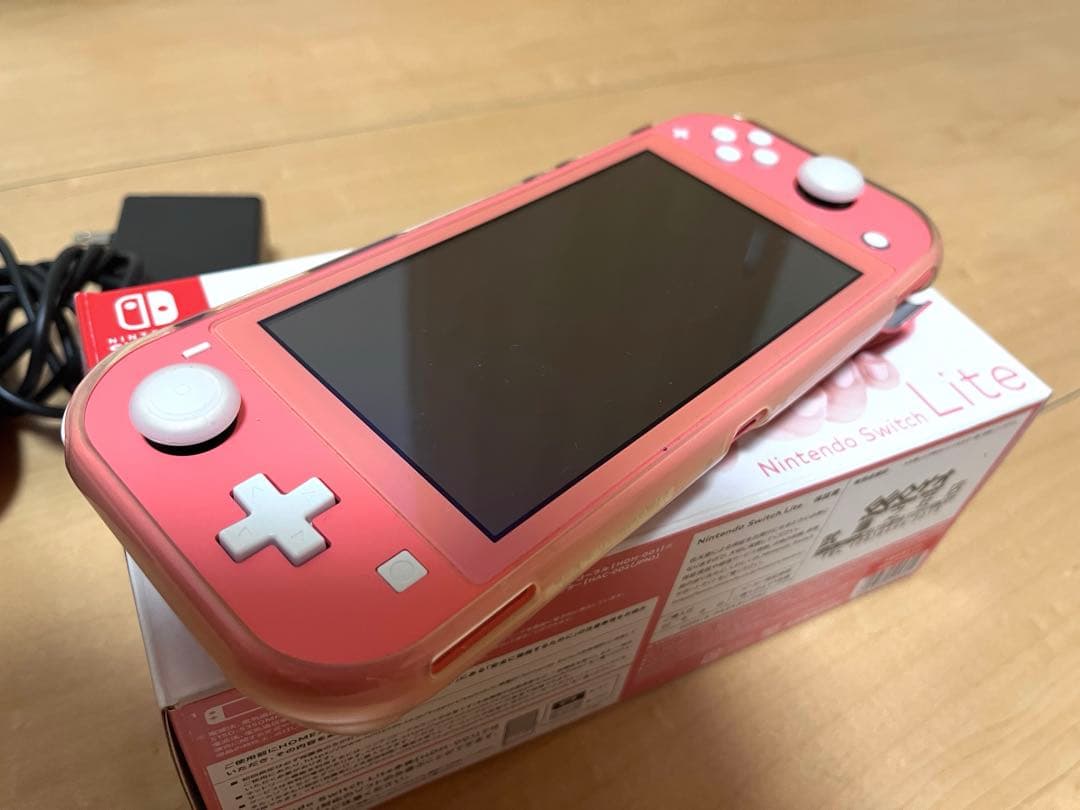 Nintendo Switch Lite コーラル ピンク 本体・付属品・箱付き