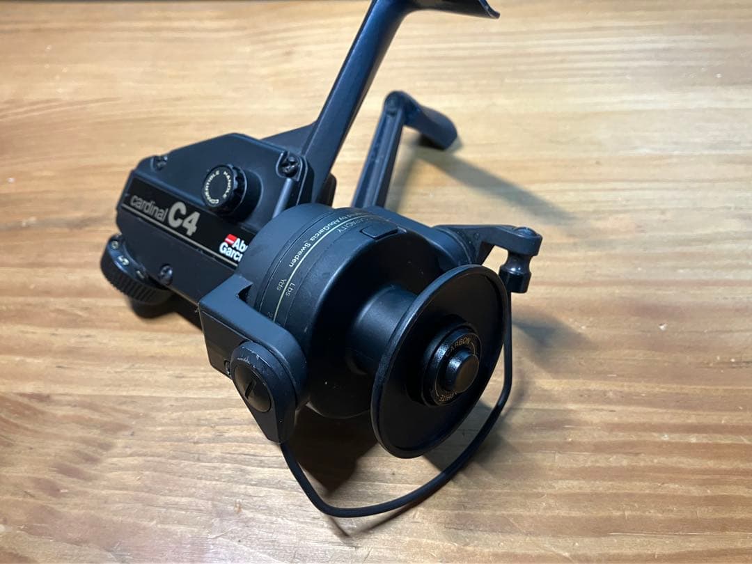 Abu Garcia カーディナルC4 (替スプール付) リアドラッグ搭載