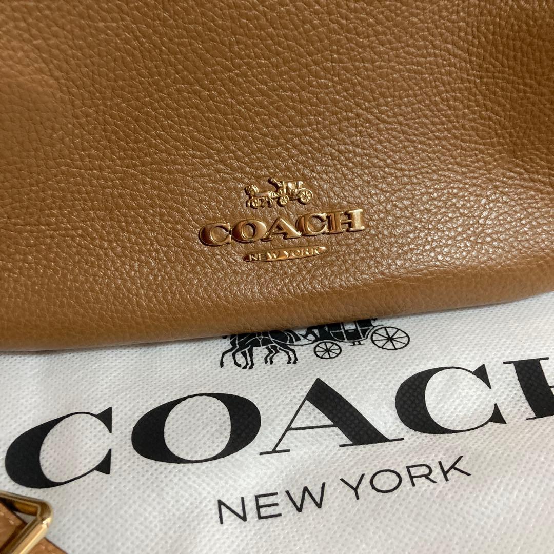美品‼️coachレザーショルダーバック　ベージュ
