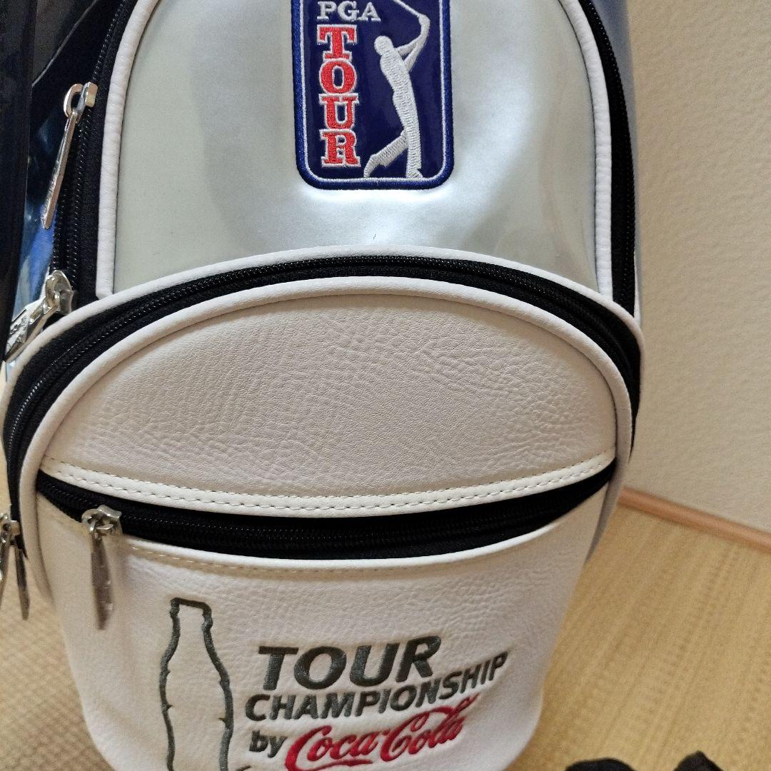 TaylorMade SIM2 ドライバー、ユーティリティ& アイアン小物セット